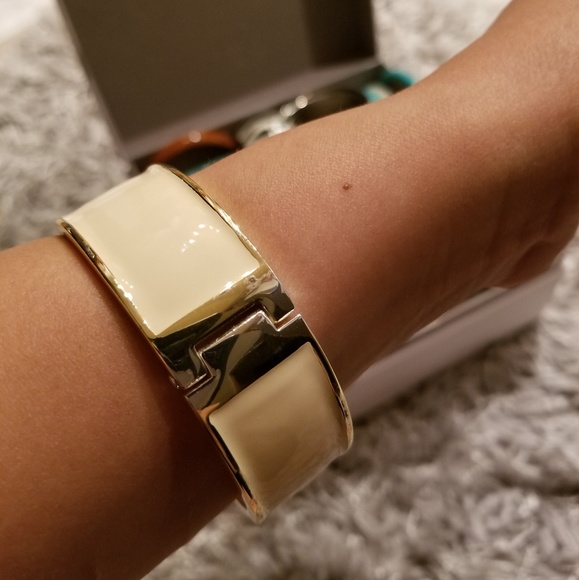 Bangle - Picture 2 of 4